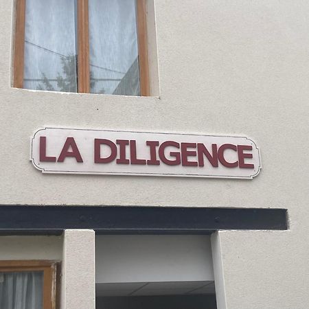 Le Carrosse, La Diligence, Centre Saint Jean De Losne Tarif 2Pers 1 Chambre, Tarif 4 Pers 2 Chambres Buitenkant foto